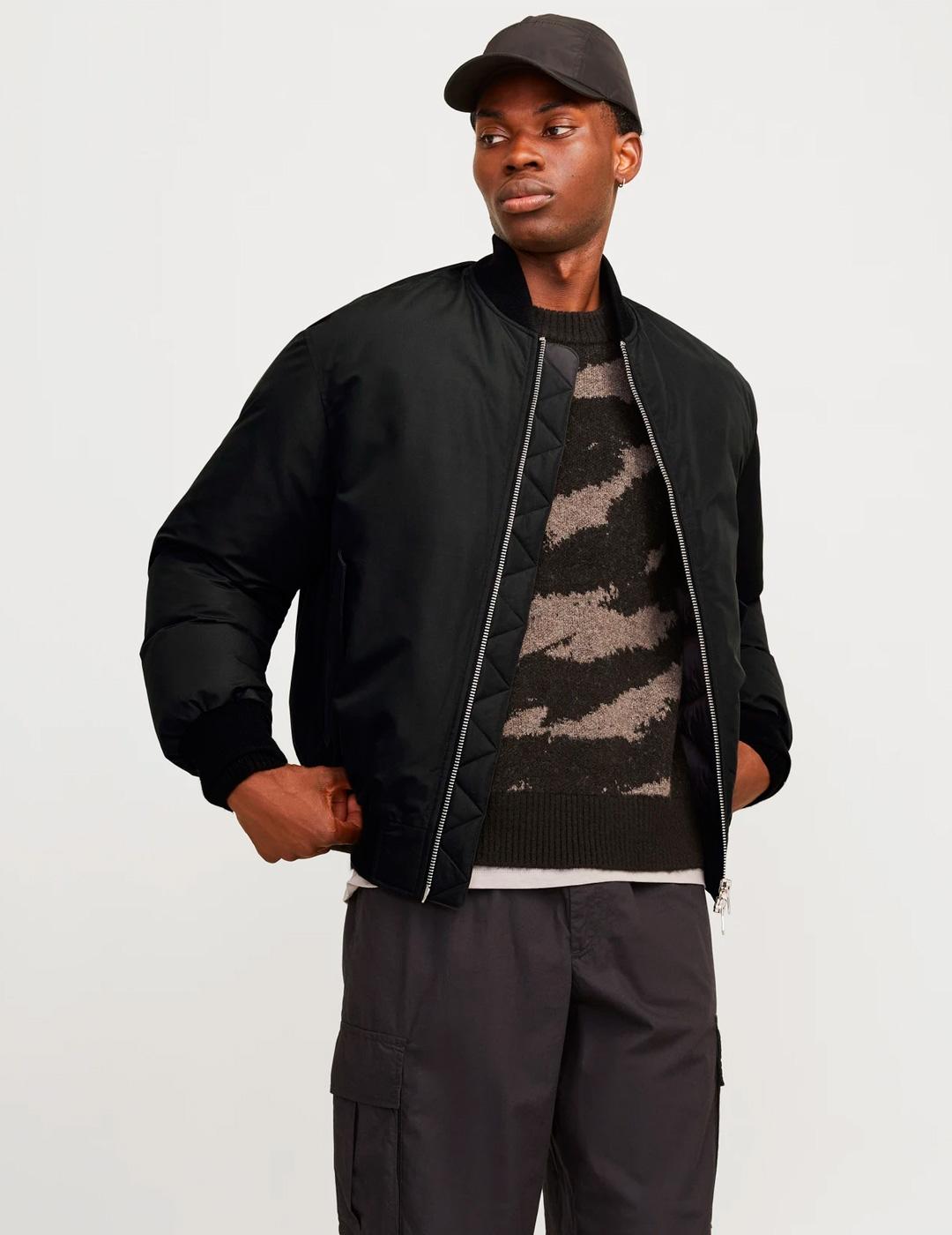 Chaqueta Jack & Jones KINETIC beige estilo bomber