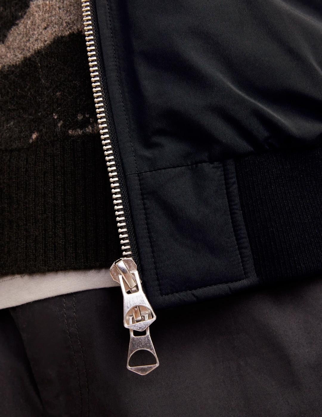 Chaqueta Jack & Jones KINETIC negro estilo bomber