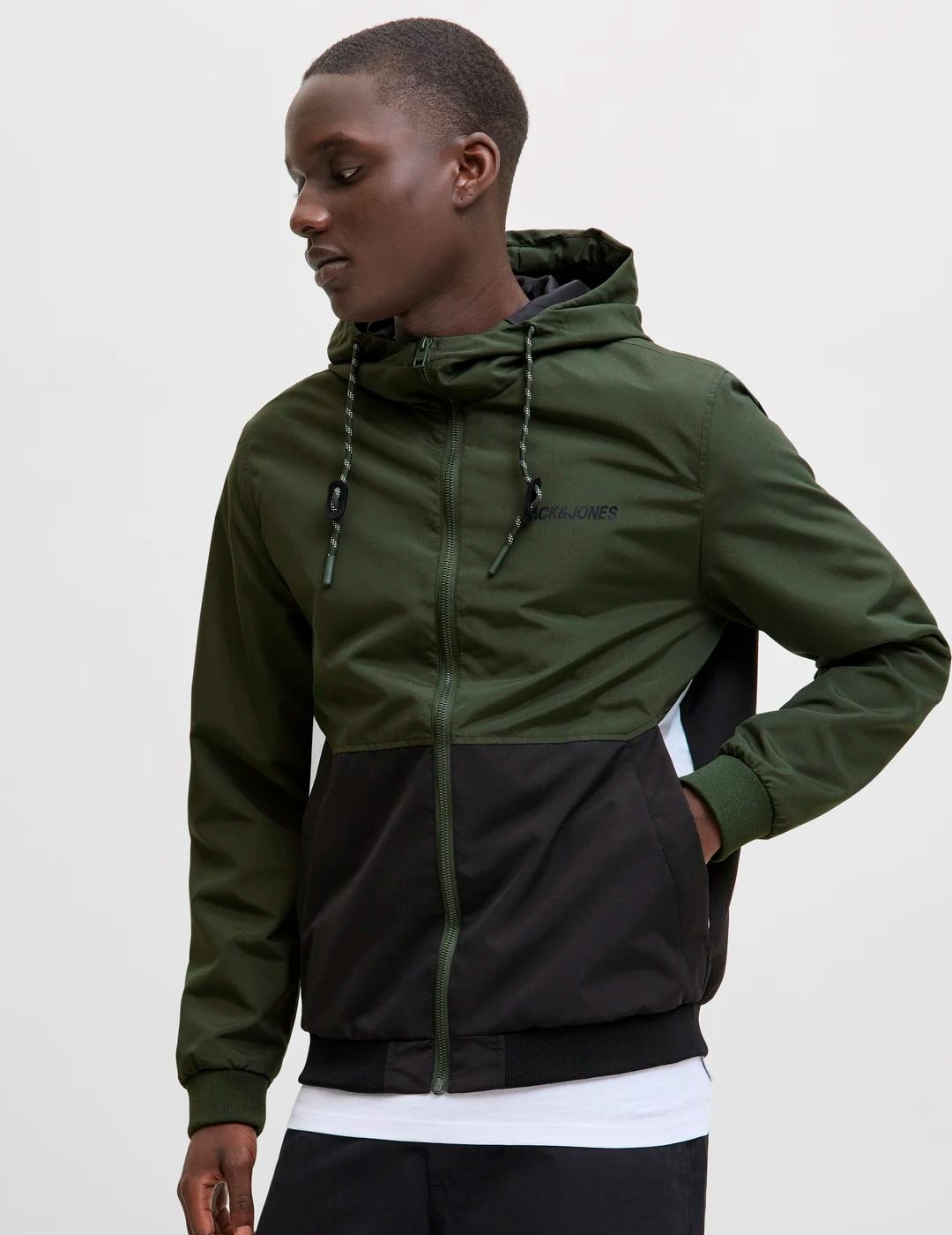 Chaqueta Jack & Jones RUSH bomber verde con capucha