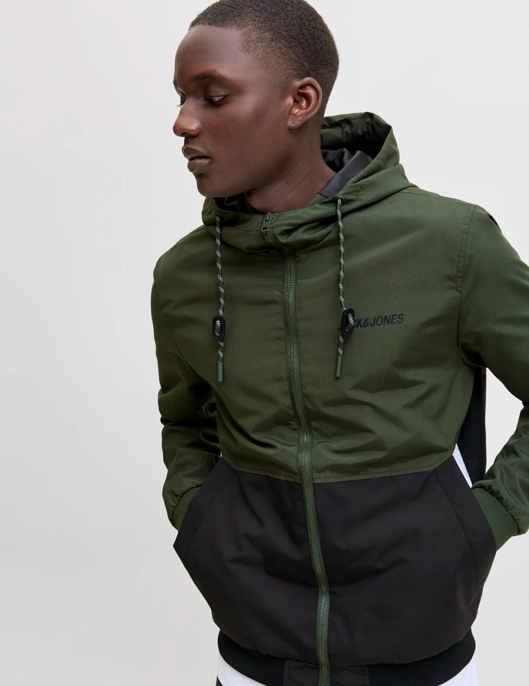 Chaqueta Jack & Jones RUSH bomber verde con capucha